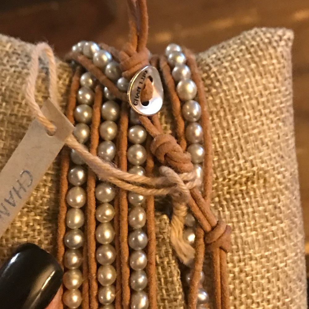 Chan Luu Gray Pearl 5 Wrap Bracelet - Picture 3 of 5